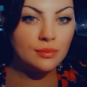 Meet your Posher, Eve